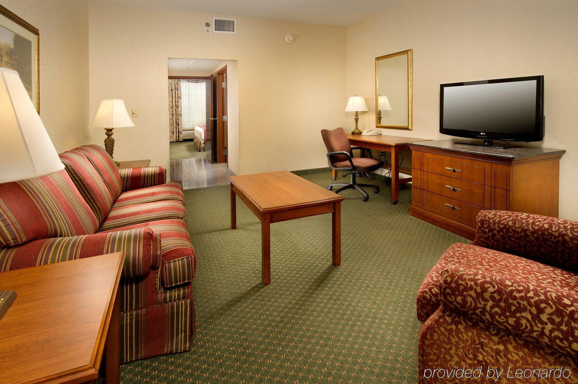Drury Inn & Suites Грийнвил Екстериор снимка